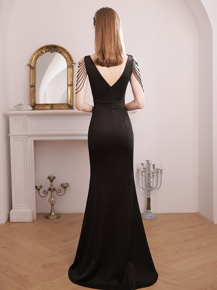 Black sexy V-neck evening dress female 2023 new high-end banquet temperament socialite high set host fishtail dress